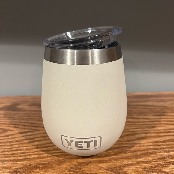yeti wine tumbler - Picture 1 of 2